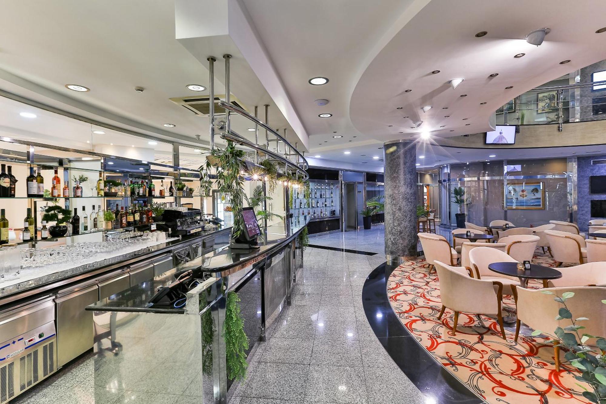 Kings Park Hotel بودغوريتْسا المظهر الخارجي الصورة