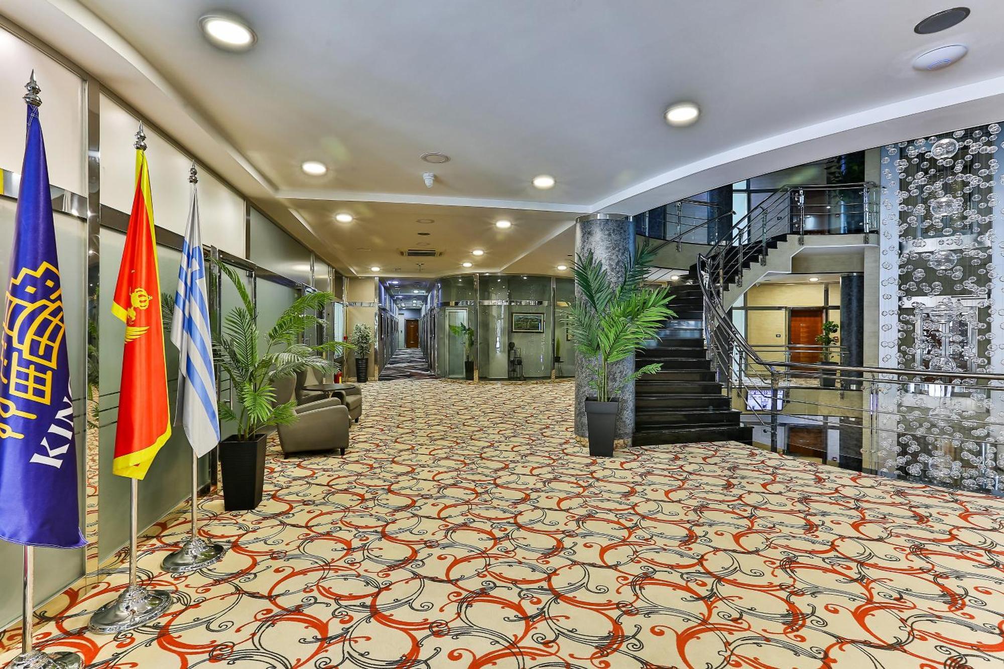 Kings Park Hotel بودغوريتْسا المظهر الخارجي الصورة