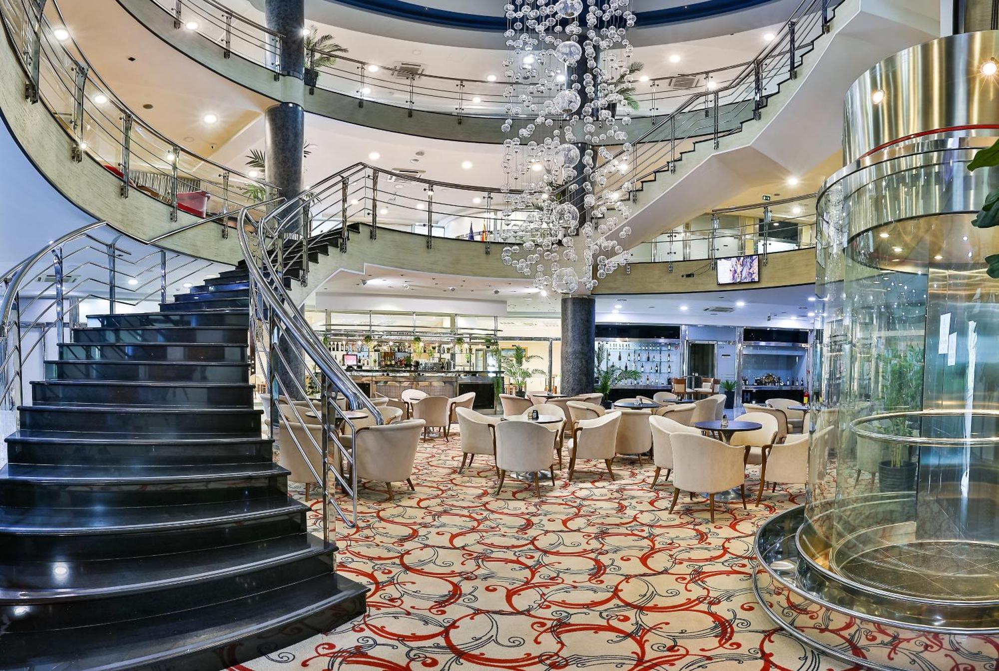 Kings Park Hotel بودغوريتْسا المظهر الخارجي الصورة